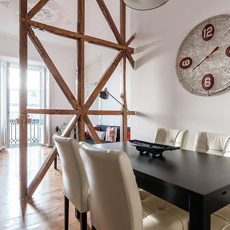 Elegant 3 Bedroom Flat With View In Principe Real Lisboa エクステリア 写真